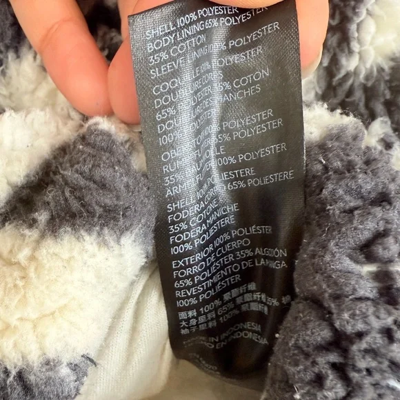 Urban Outfitters Olivia Print Sherpa Butterfly Fleece Black White Teddy Jacket - Picture 9 of 9